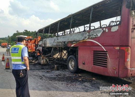 國務(wù)院就湖南大巴起火事件成立調查組:嚴肅追責